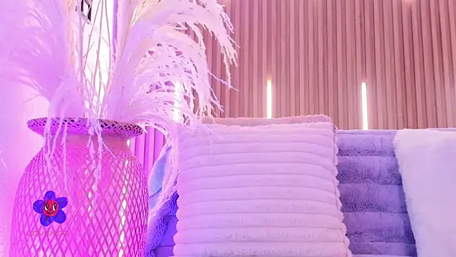 Snapshot of ArianaSantana chatting on 14, 11, 2025 ArianaSantana online show from 14, 11, 2025