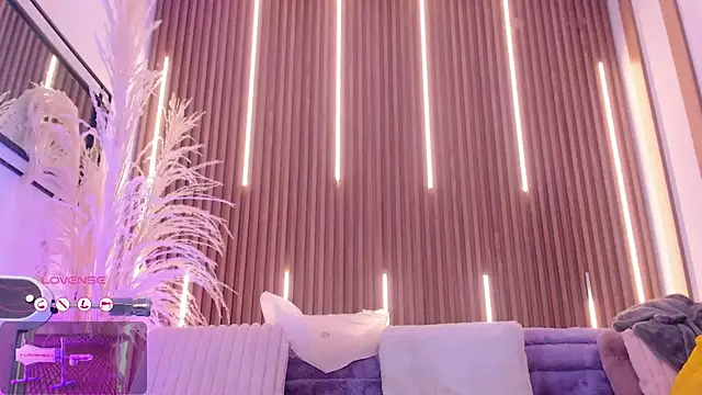 Snapshot of ArianaSantana chatting on 1, 12, 2025 ArianaSantana online show from 1, 12, 2025