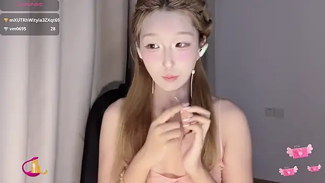 Snapshot of Winnie666- chatting on 18, 9, 2025 Winnie666- online show from 18, 9, 2025