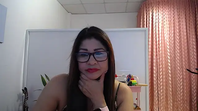Snapshot of Manuela_lara_ chatting on 31, 10, 2025 Manuela lara online show from 31, 10, 2025