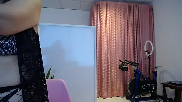 Snapshot of Manuela_lara_ chatting on 21, 11, 2025 Manuela lara online show from 21, 11, 2025