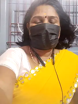 Snapshot of Tamil_Azhaghi25 chatting on 18, 6, 2026 Tamil Azhaghi25 online show from 18, 6, 2026