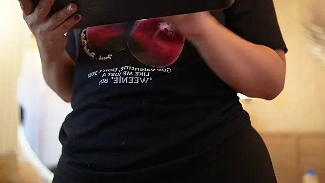 Tayler Kim online show from 5, 10, 2025