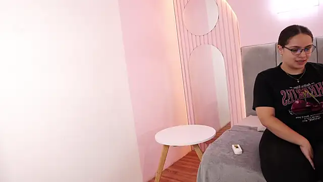 Tayler Kim online show from 8, 1, 2026