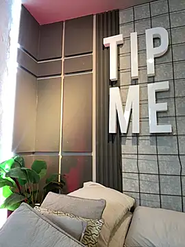 Tayler Kim online show from 26, 3, 2026