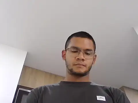 Snapshot of jayden_cooper1 chatting on 12, 9, 2025 jayden cooper1 online show from 12, 9, 2025