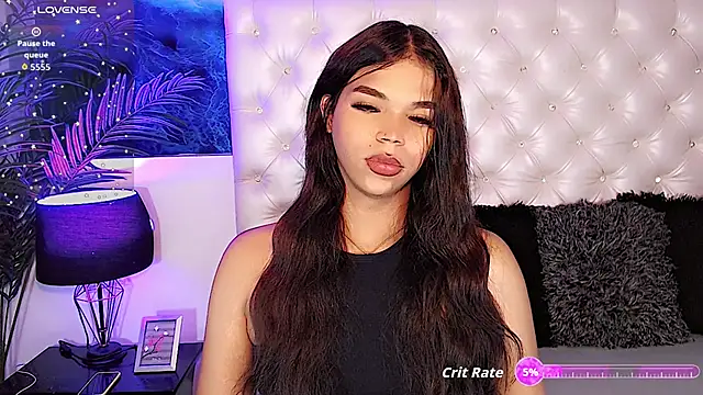 Valeria Swett  online show from 7, 11, 2025