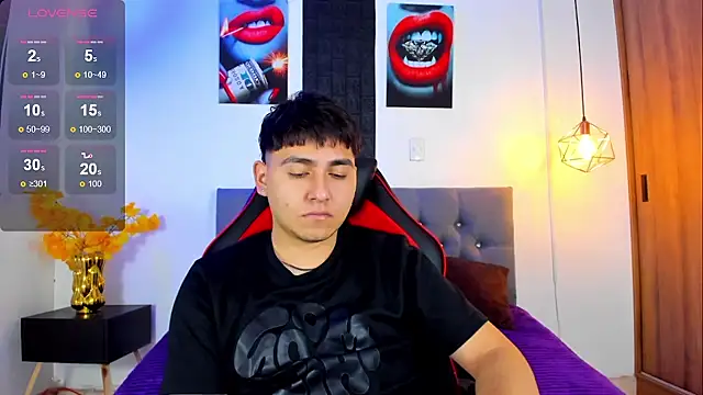 Nicolas James Sc online show from 5, 11, 2025