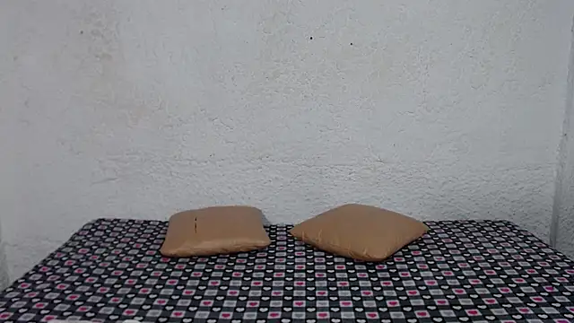 Snapshot of alise_coronado chatting on 11, 11, 2025 alise coronado online show from 11, 11, 2025