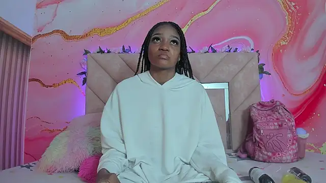 Snapshot of Taylor_oriana_ chatting on 6, 11, 2025 Taylor oriana online show from 6, 11, 2025