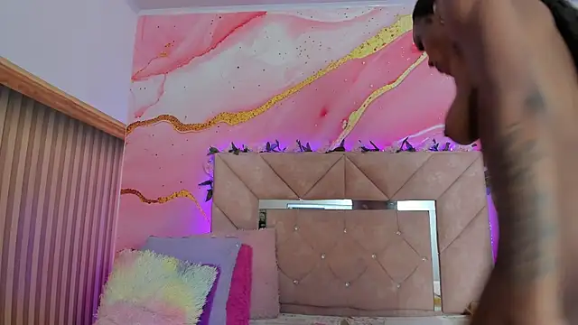 Snapshot of Taylor_oriana_ chatting on 14, 11, 2025 Taylor oriana online show from 14, 11, 2025