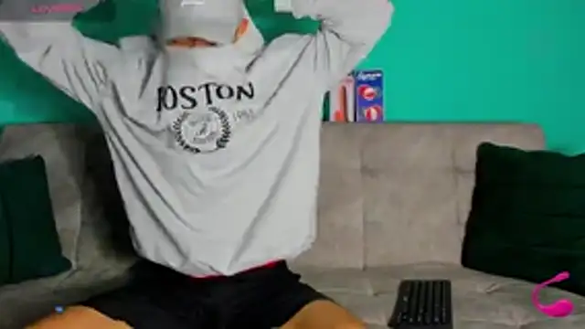 Maikol Ortiz online show from 21, 10, 2025