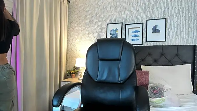 Snapshot of sophie__blare chatting on 1, 6, 2026 sophie blare online show from 1, 6, 2026