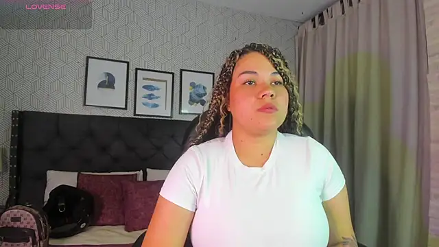 sophie  blare online show from 17, 7, 2026