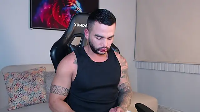 Snapshot of Bruno_De_Lucaa_ chatting on 9, 9, 2025 Bruno De Lucaa online show from 9, 9, 2025