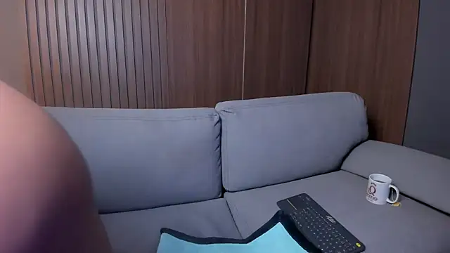 Snapshot of milaowens chatting on 18, 2, 2025 milaowens online show from 18, 2, 2025