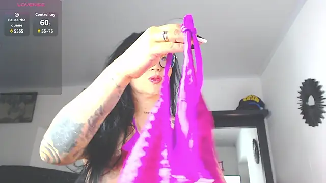 Vicky hotmilf online show from 17, 3, 2026