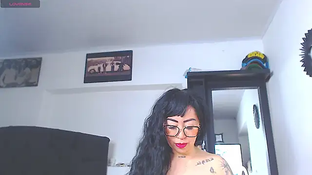 Snapshot of Vicky_hotmilf chatting on 12, 6, 2026 Vicky hotmilf online show from 12, 6, 2026