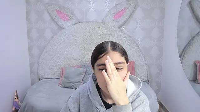 Gaby louse online show from 4, 4, 2026