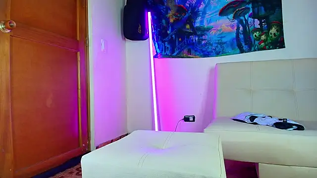 Snapshot of Zoldyck_420 chatting on 9, 9, 2025 Zoldyck 420 online show from 9, 9, 2025