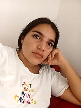 chloe 90 online show from 29, 9, 2025