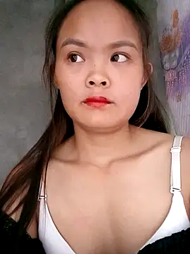 Snapshot of xinhxinhcute chatting on 12, 9, 2025 xinhxinhcute online show from 12, 9, 2025