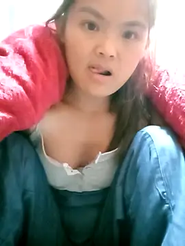 Snapshot of xinhxinhcute chatting on 3, 11, 2025 xinhxinhcute online show from 3, 11, 2025