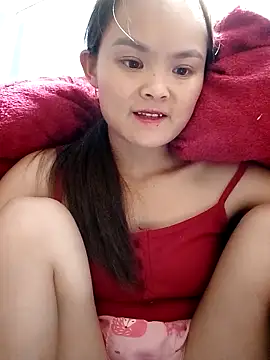 Snapshot of xinhxinhcute chatting on 9, 11, 2025 xinhxinhcute online show from 9, 11, 2025