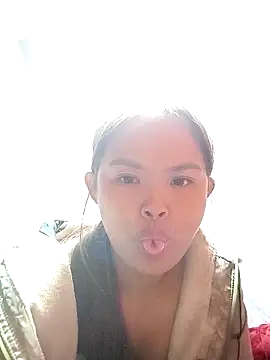 Snapshot of xinhxinhcute chatting on 2, 12, 2025 xinhxinhcute online show from 2, 12, 2025