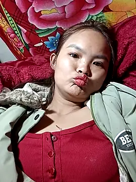 Snapshot of xinhxinhcute chatting on 3, 12, 2025 xinhxinhcute online show from 3, 12, 2025