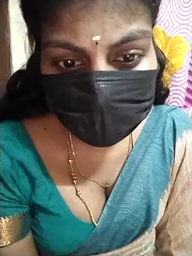 Snapshot of Nithiila chatting on 11, 9, 2025 Nithiila online show from 11, 9, 2025