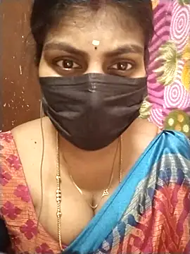 Snapshot of Nithiila chatting on 16, 9, 2025 Nithiila online show from 16, 9, 2025