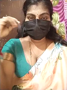 Snapshot of Nithiila chatting on 24, 9, 2025 Nithiila online show from 24, 9, 2025