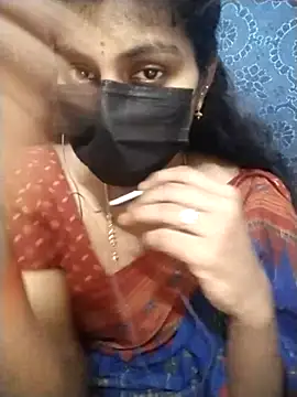 Snapshot of Nithiila chatting on 29, 10, 2025 Nithiila online show from 29, 10, 2025