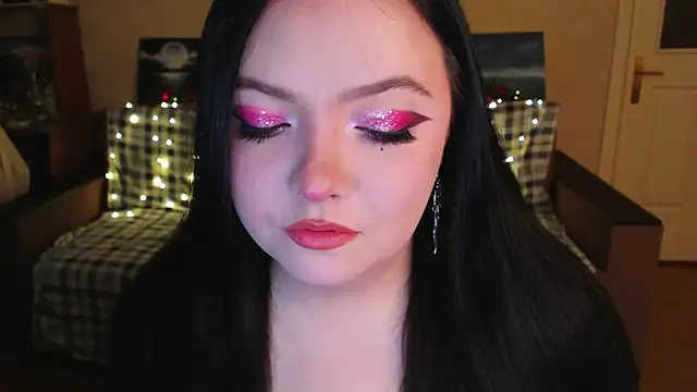 EmillyBones online show from 3, 12, 2025