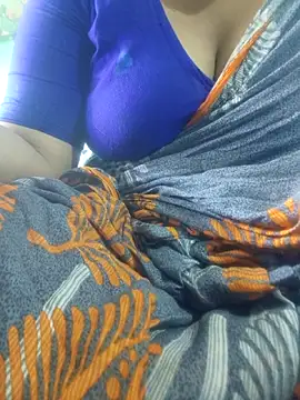 Snapshot of desi_boudi87 chatting on 10, 5, 2026 desi boudi87 online show from 10, 5, 2026