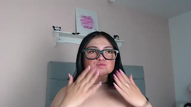 Snapshot of _Wandaa_ chatting on 29, 10, 2025  Wandaa  online show from 29, 10, 2025