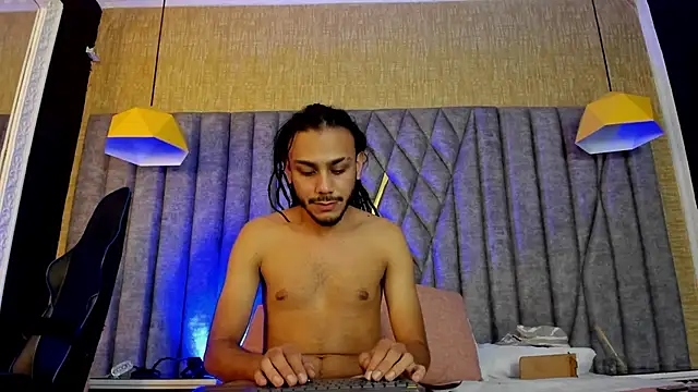 Boss Domiinator online show from 13, 10, 2025