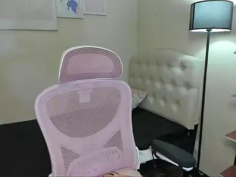 Snapshot of Seductive_Margaux chatting on 15, 10, 2025 Seductive Margaux online show from 15, 10, 2025