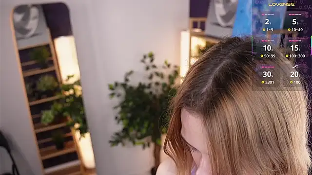 HollieCollelo online show from 26, 9, 2025