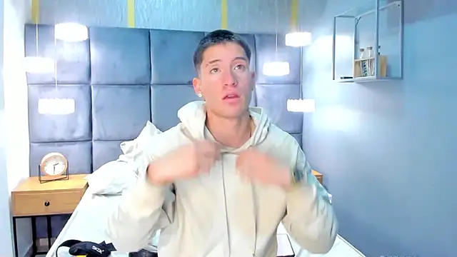 HunterHeat  online show from 19, 9, 2025