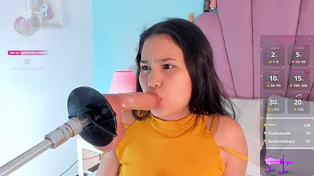 Snapshot of emma_clarke_ chatting on 24, 10, 2025 emma clarke online show from 24, 10, 2025