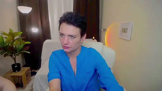 AvaSaturnian online show from 13, 9, 2025