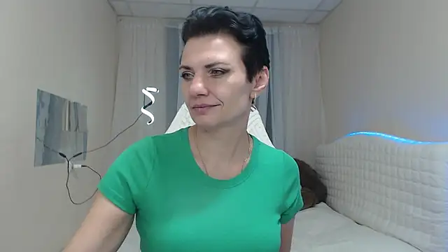 AvaSaturnian online show from 16, 11, 2025