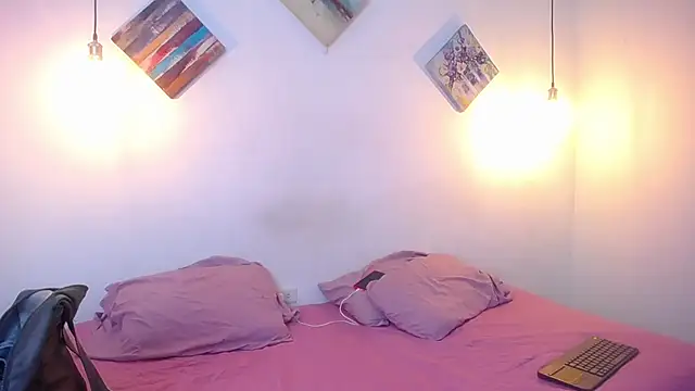 Snapshot of escar_let chatting on 14, 11, 2025 escar let online show from 14, 11, 2025