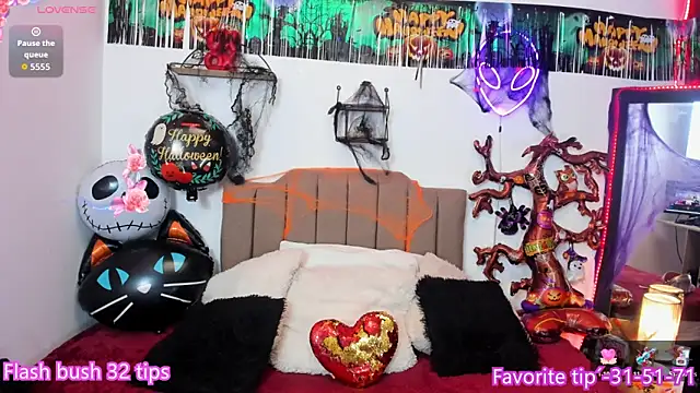 Snapshot of Elisabeth_swan chatting on 28, 10, 2025 Elisabeth swan online show from 28, 10, 2025