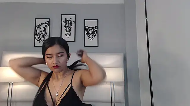 Valeria Velez  online show from 10, 10, 2025