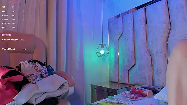 violet sm online show from 10, 9, 2025