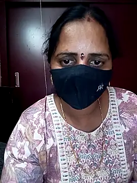 Snapshot of Mee_harini-telugupilla chatting on 29, 4, 2026 Mee harini-telugupilla online show from 29, 4, 2026
