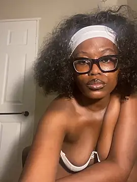 Moonzy77 online show from 15, 9, 2025